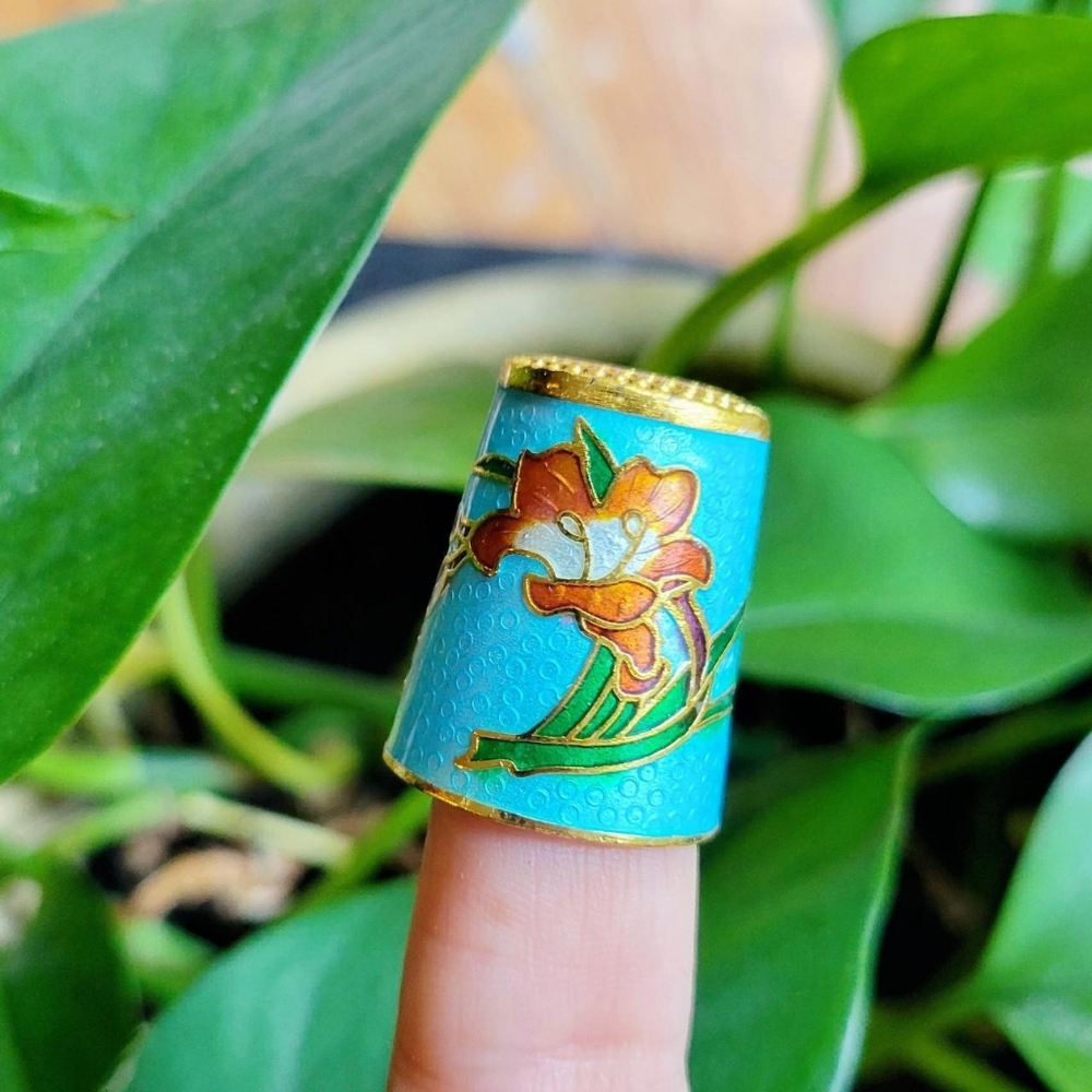 Vintage Floral Cloisonne Thimble